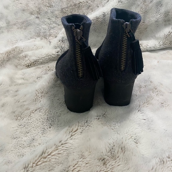 Outstanding preowned condition - Picture 3 of 7